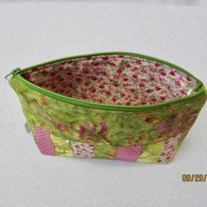 Zippered Bag Pouch Cotton Fabric Greens And Pinks