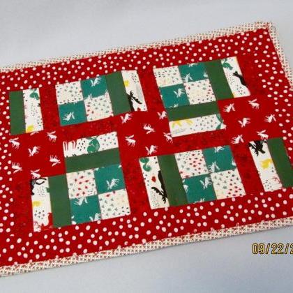 Set Of Four Christmas Theme Placemats - Red/green..