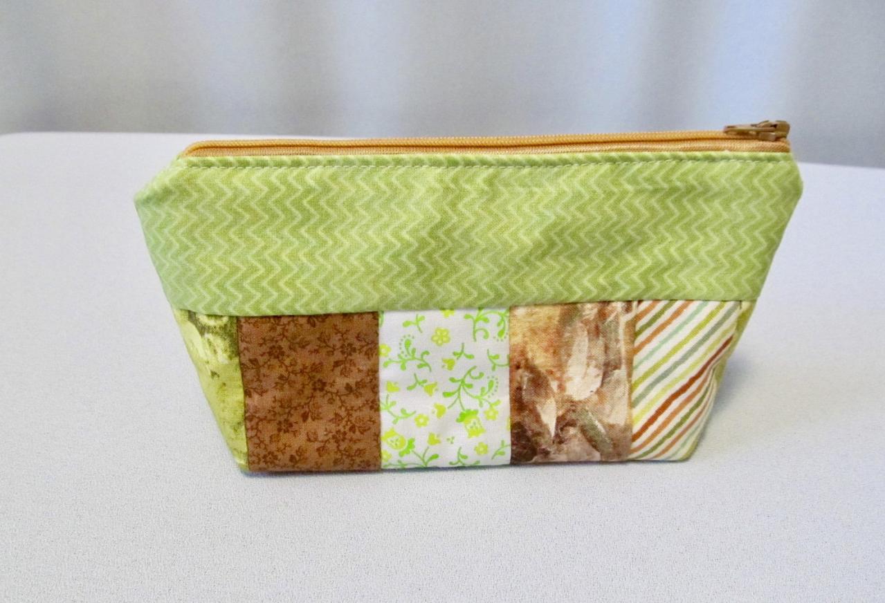 Brown And Green Zippered Pouch Bag Notions Or Makeup