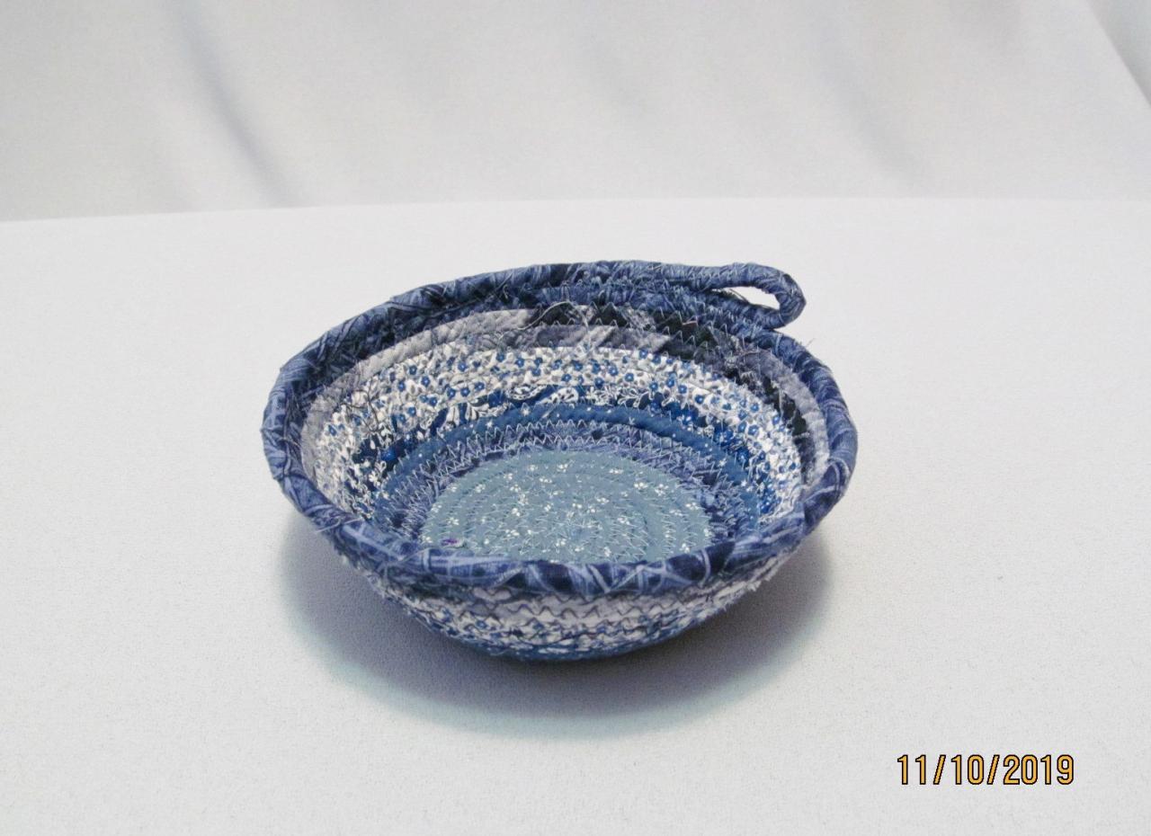 Blue And White Cotton Fabric Round Coil Bowl