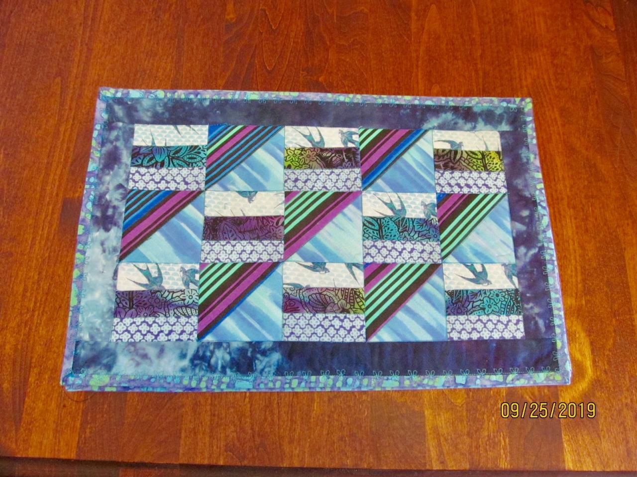 Placemat Set Of Four Cotton Quilted Fabric In Blues